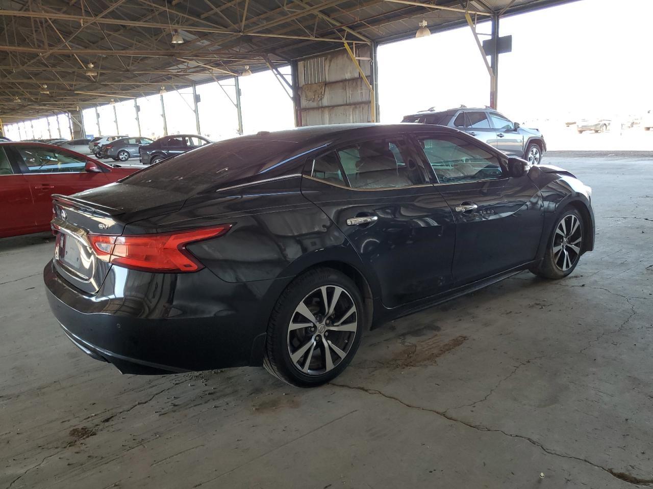 2017 NISSAN Maxima