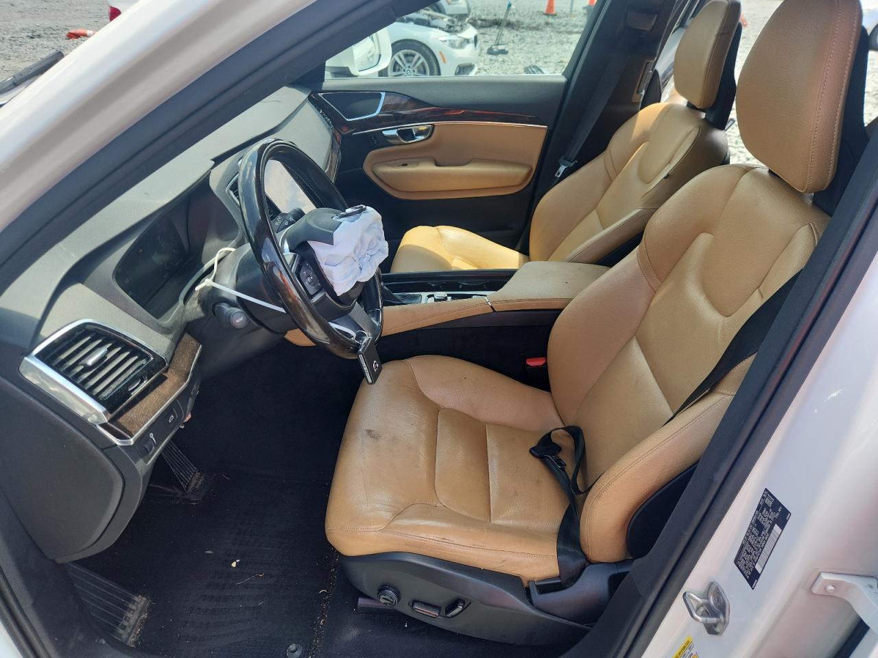 2016 VOLVO XC90