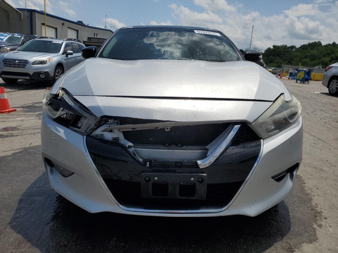 2017 NISSAN Maxima