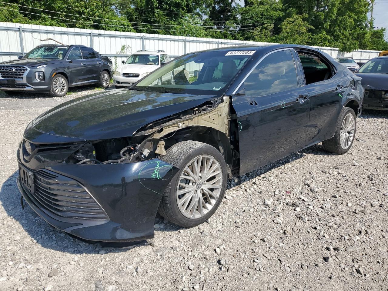 2018 TOYOTA CAMRY