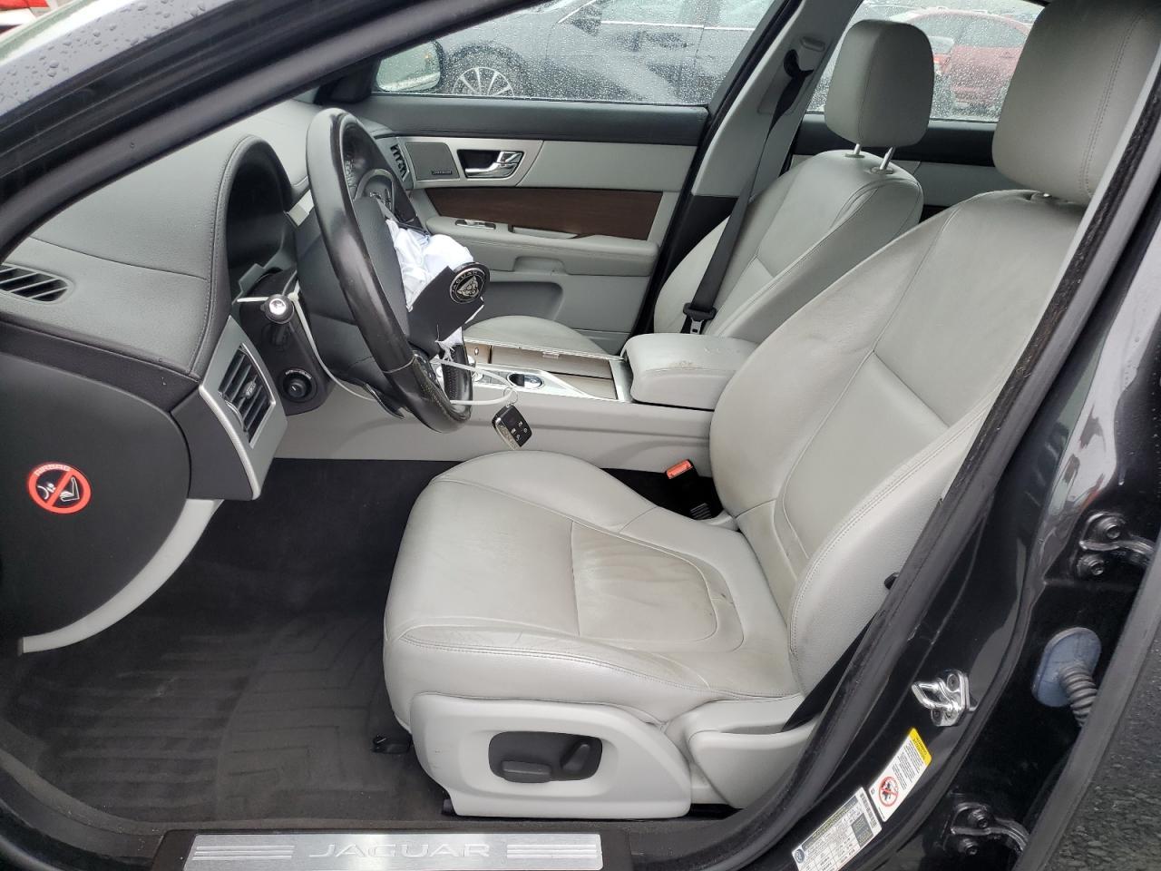 2015 JAGUAR XF