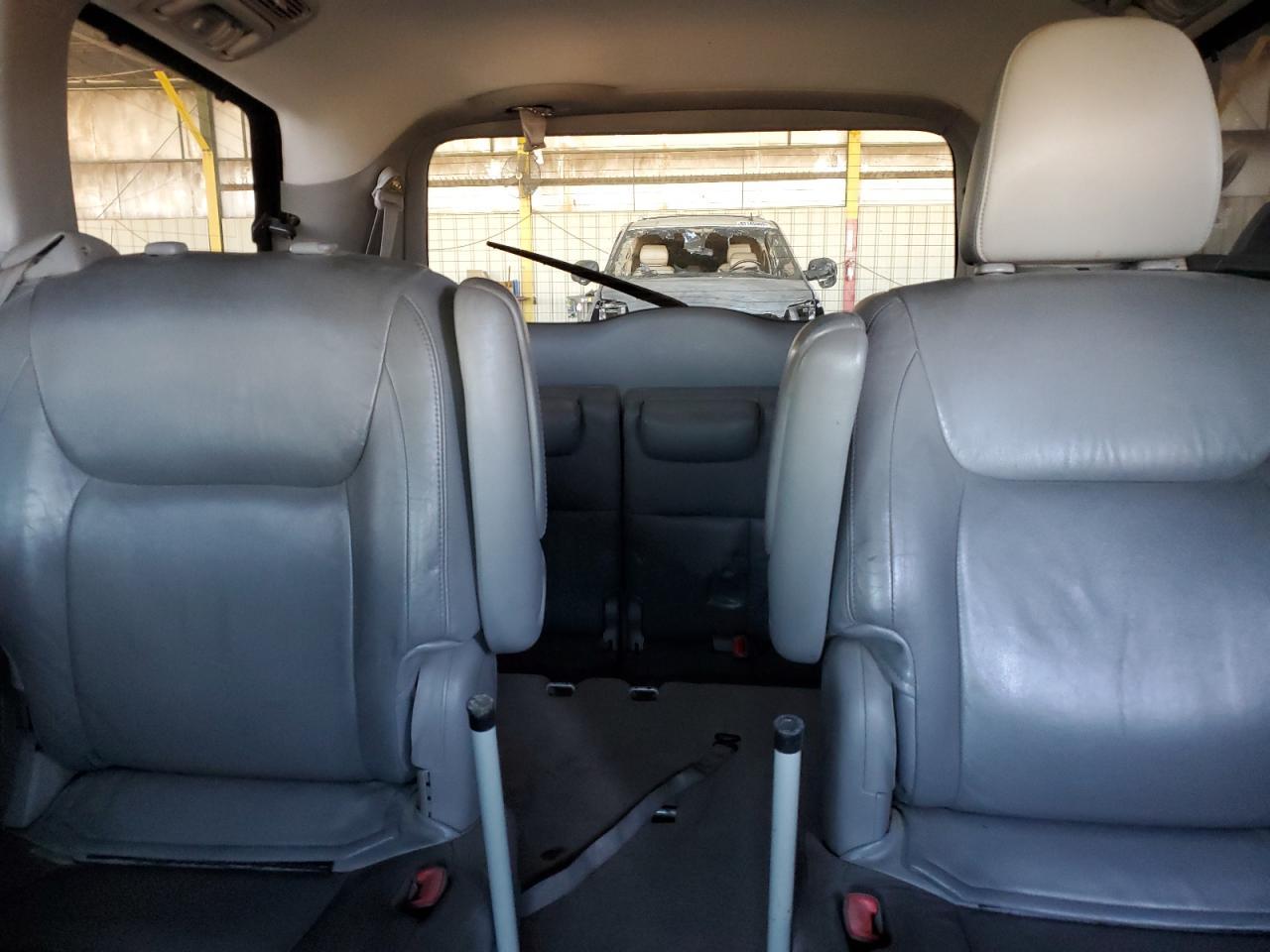 2004 TOYOTA SIENNA