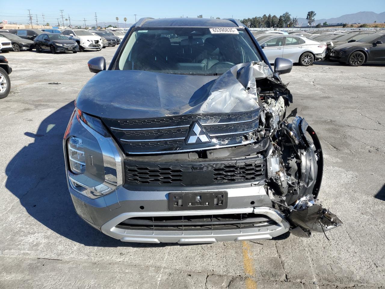 2023 MITSUBISHI outlander
