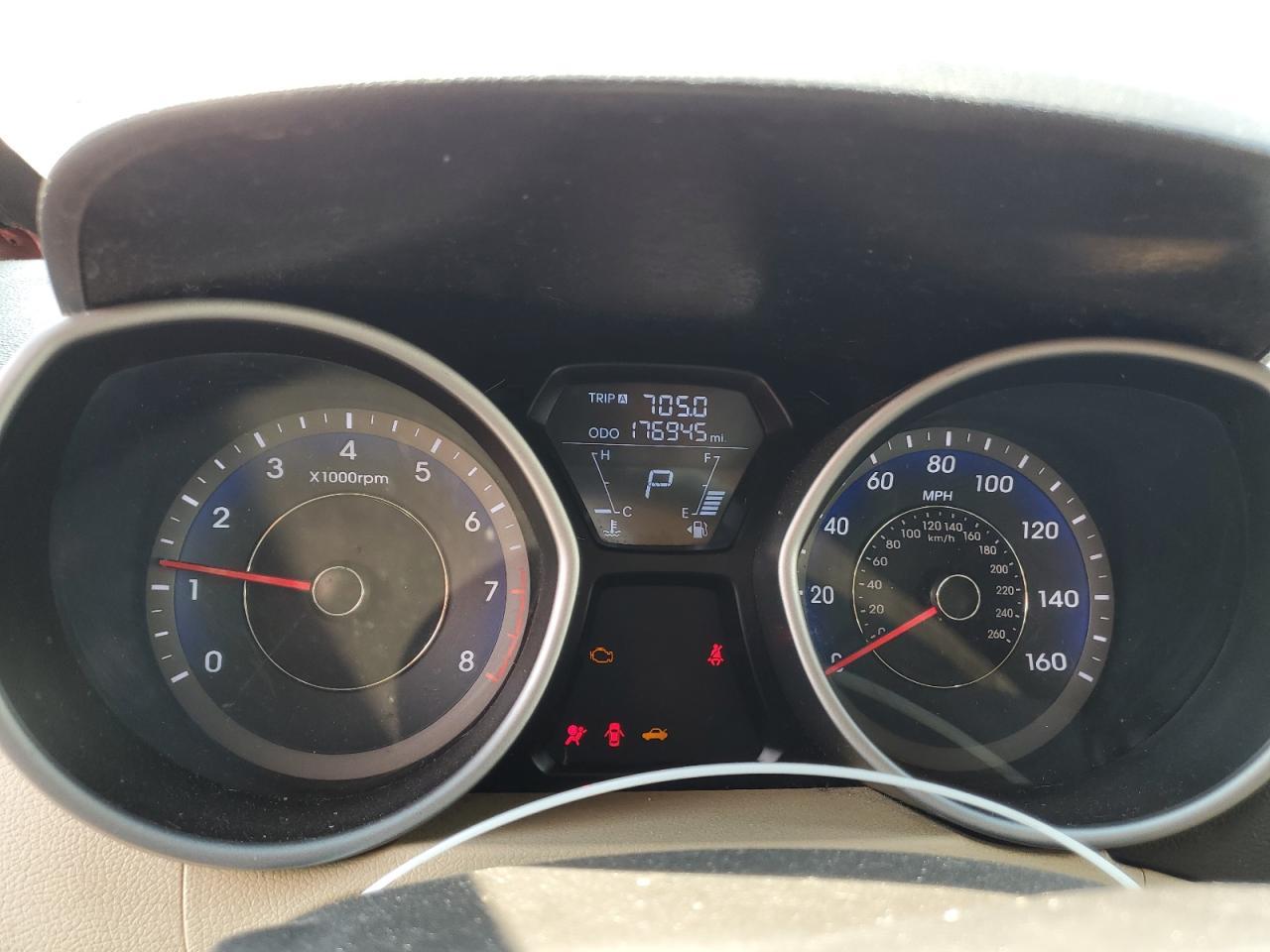 2013 HYUNDAI ELANTRA