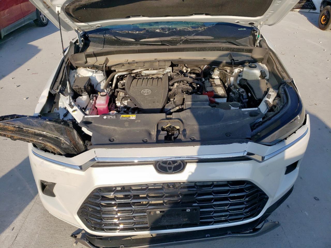 2024 TOYOTA HIGHLANDER