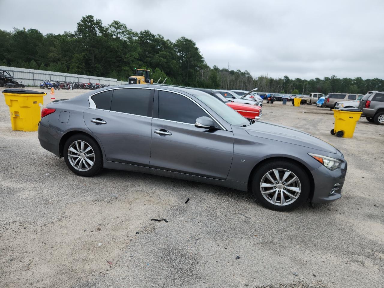 2015 INFINITI Q50