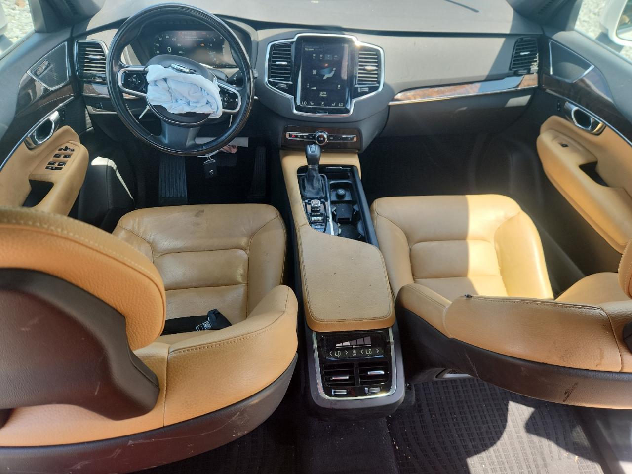 2016 VOLVO XC90