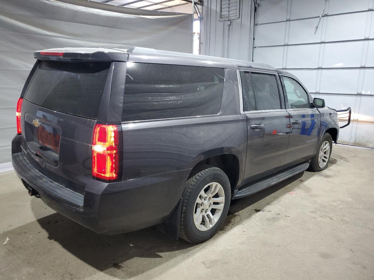 2017 CHEVROLET Suburban
