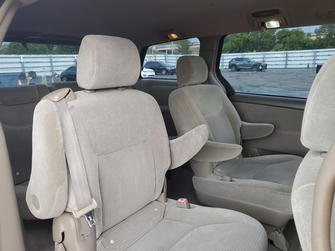 2007 TOYOTA SIENNA