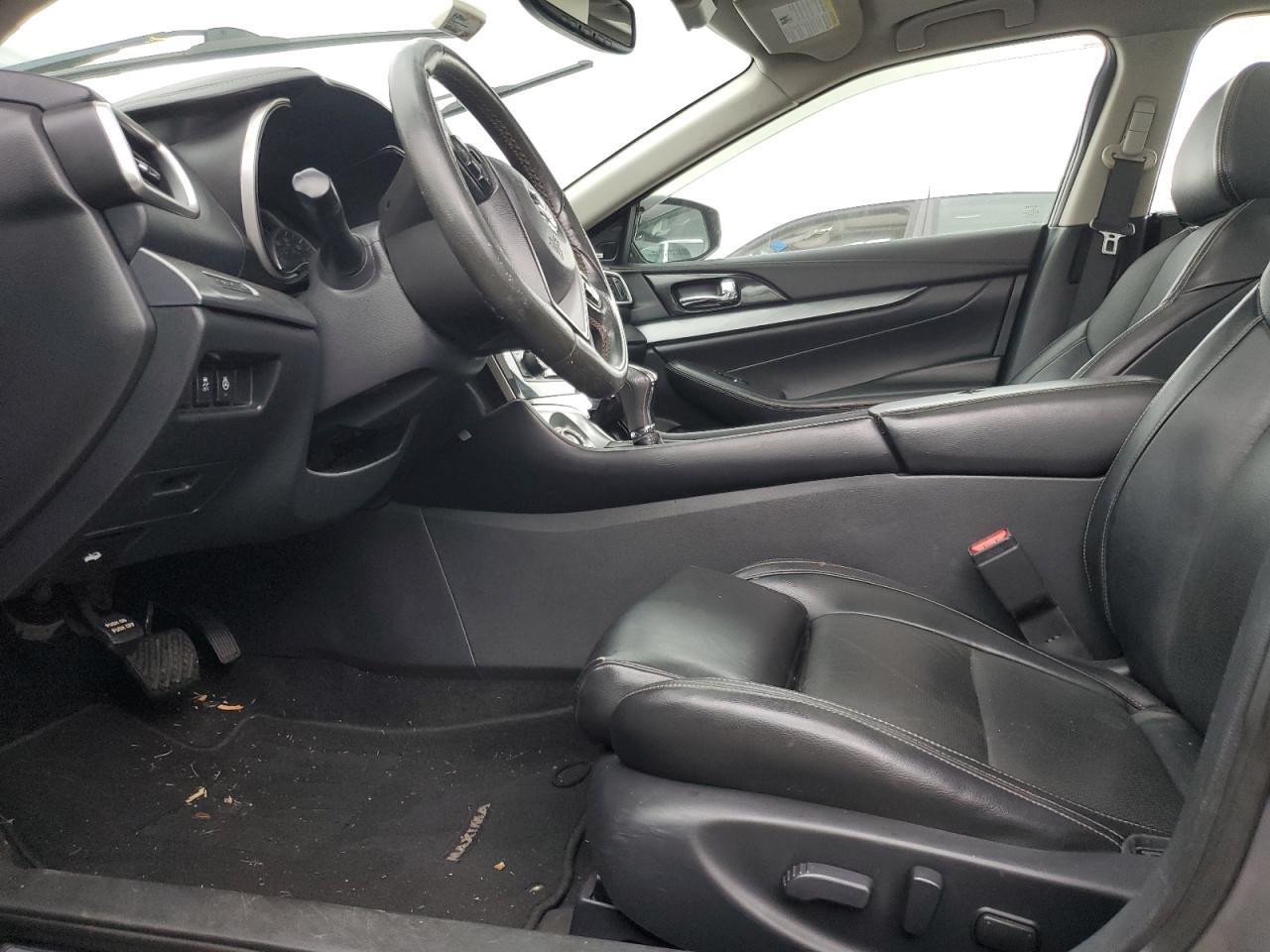 2017 NISSAN Maxima