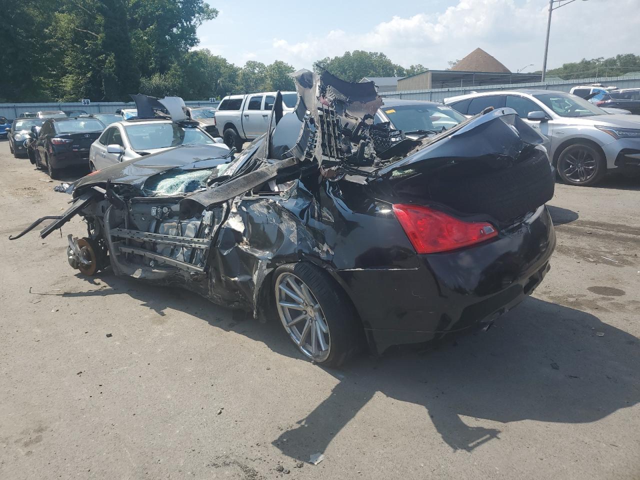 2013 INFINITI G37