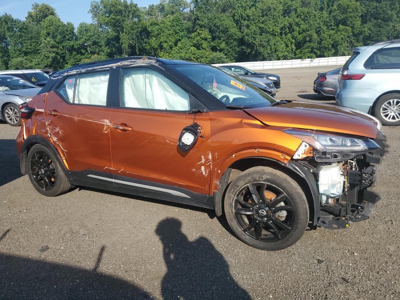 2023 NISSAN KICKS