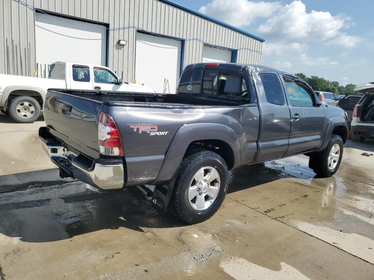 2011 TOYOTA TACOMA