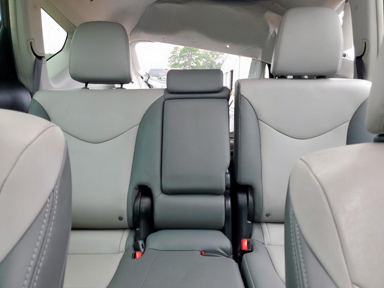 2015 TOYOTA PRIUS V