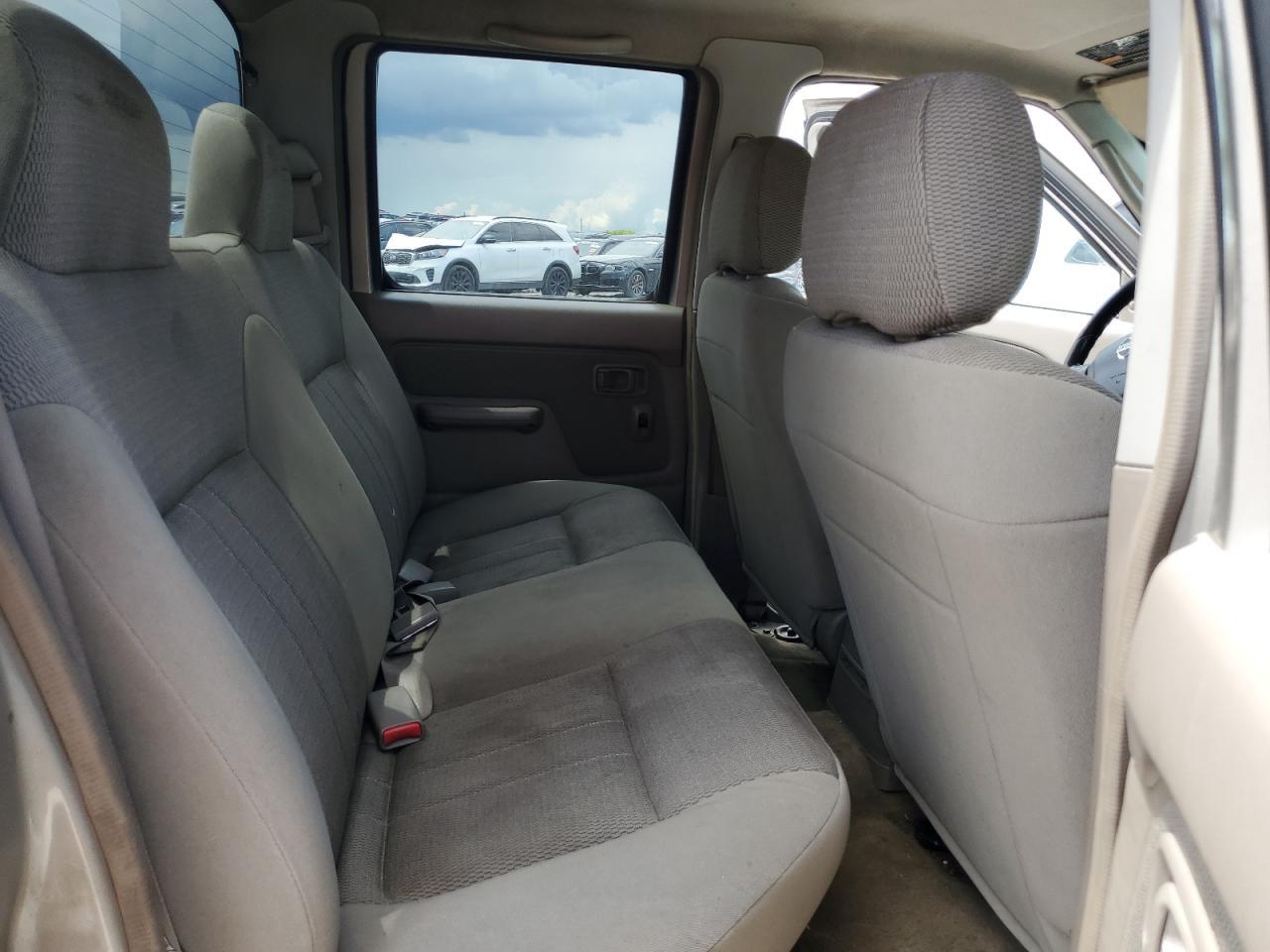2004 NISSAN Frontier