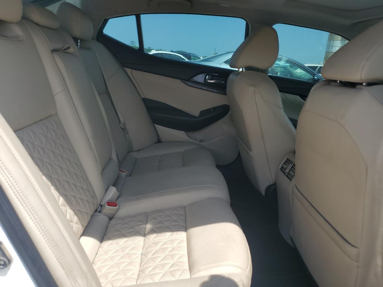 2017 NISSAN Maxima