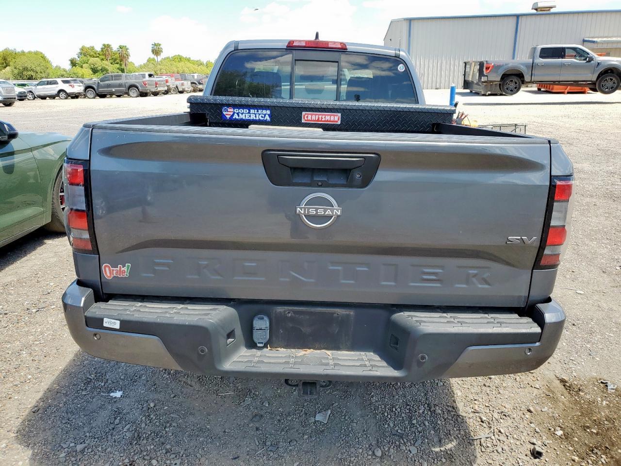 2022 NISSAN Frontier