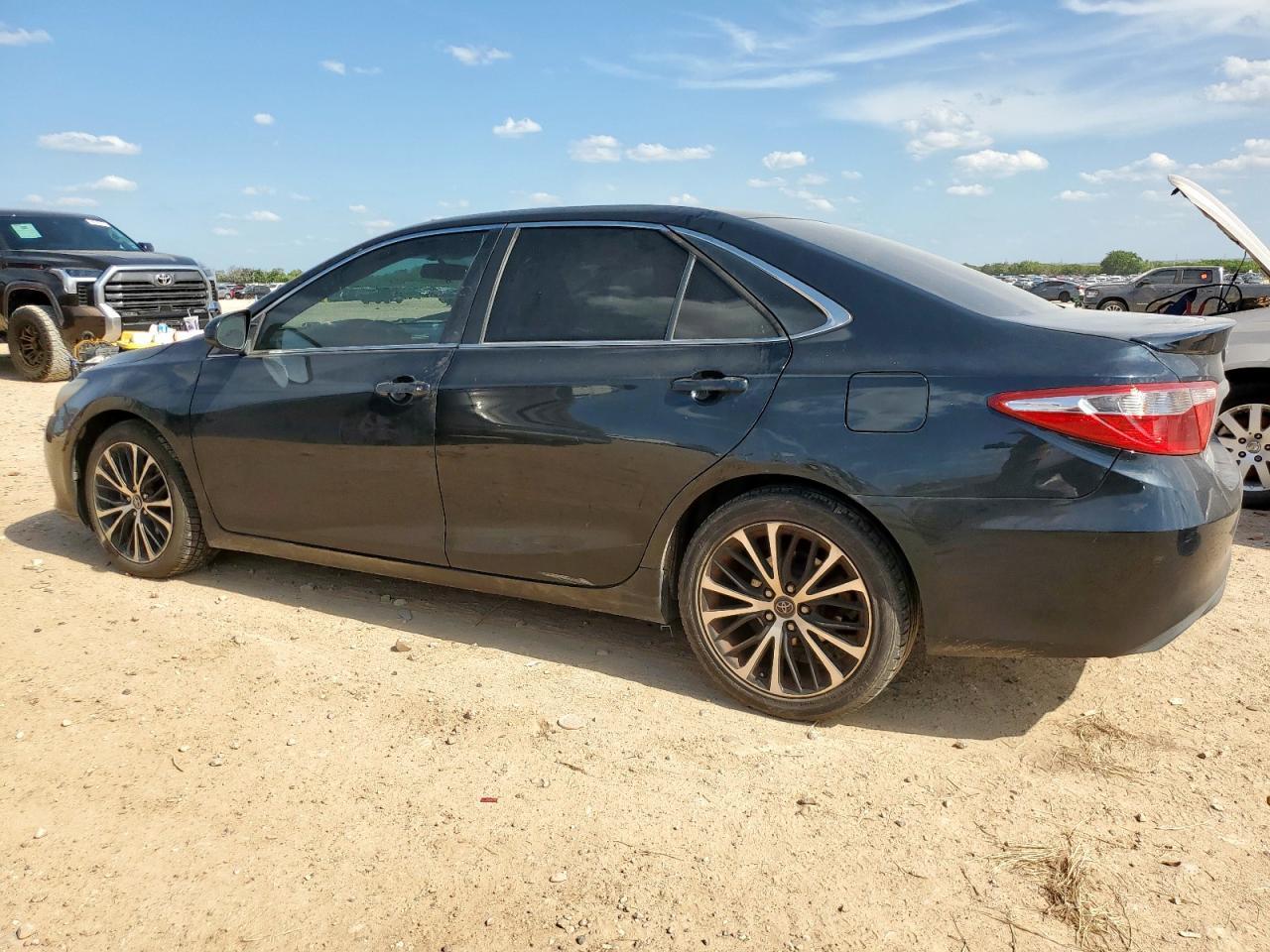 2015 TOYOTA CAMRY