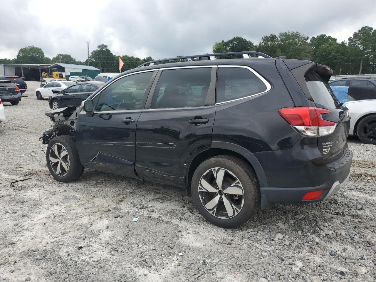 2021 SUBARU FORESTER