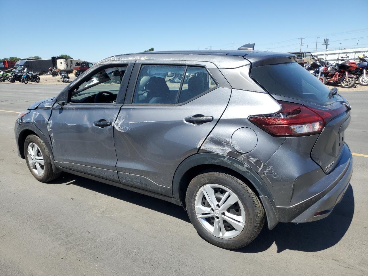 2025 NISSAN KICKS