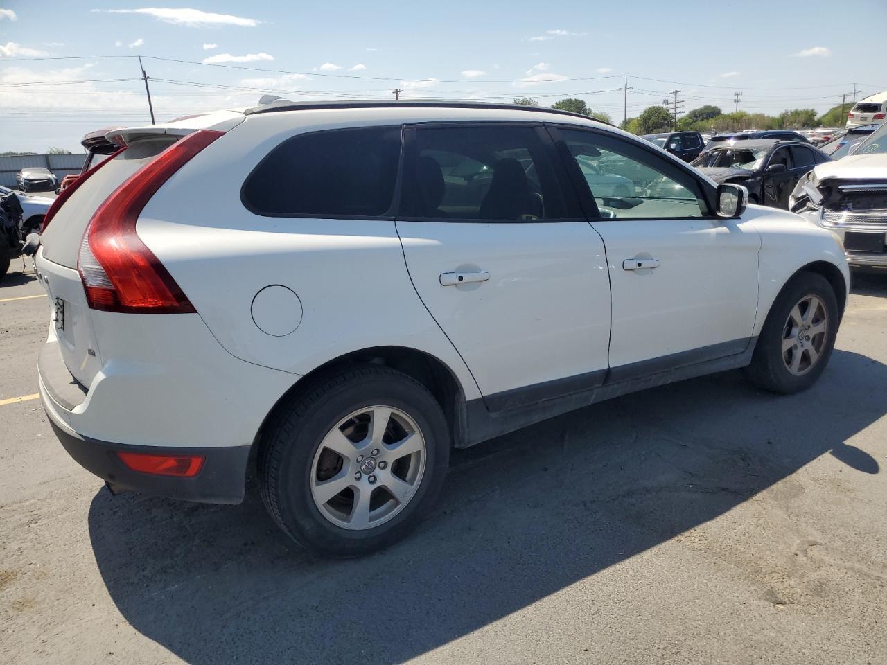 2010 VOLVO XC60