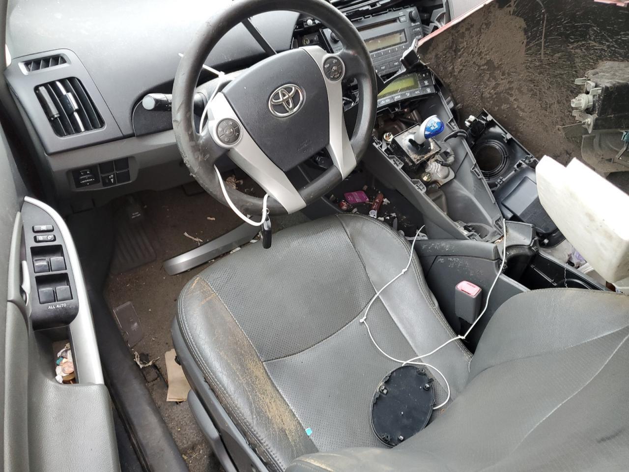 2011 TOYOTA PRIUS