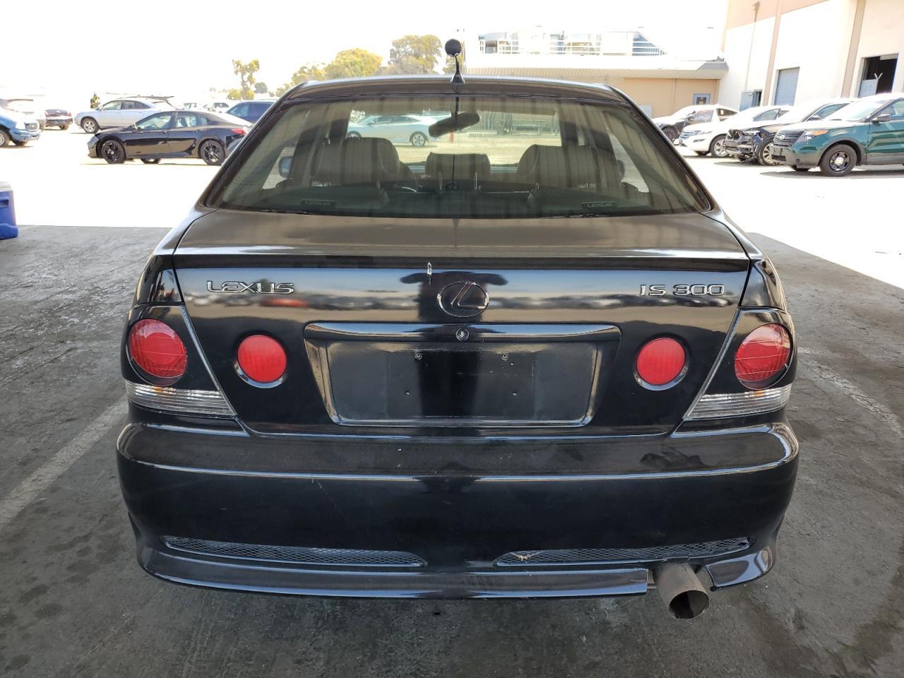 2004 LEXUS Is