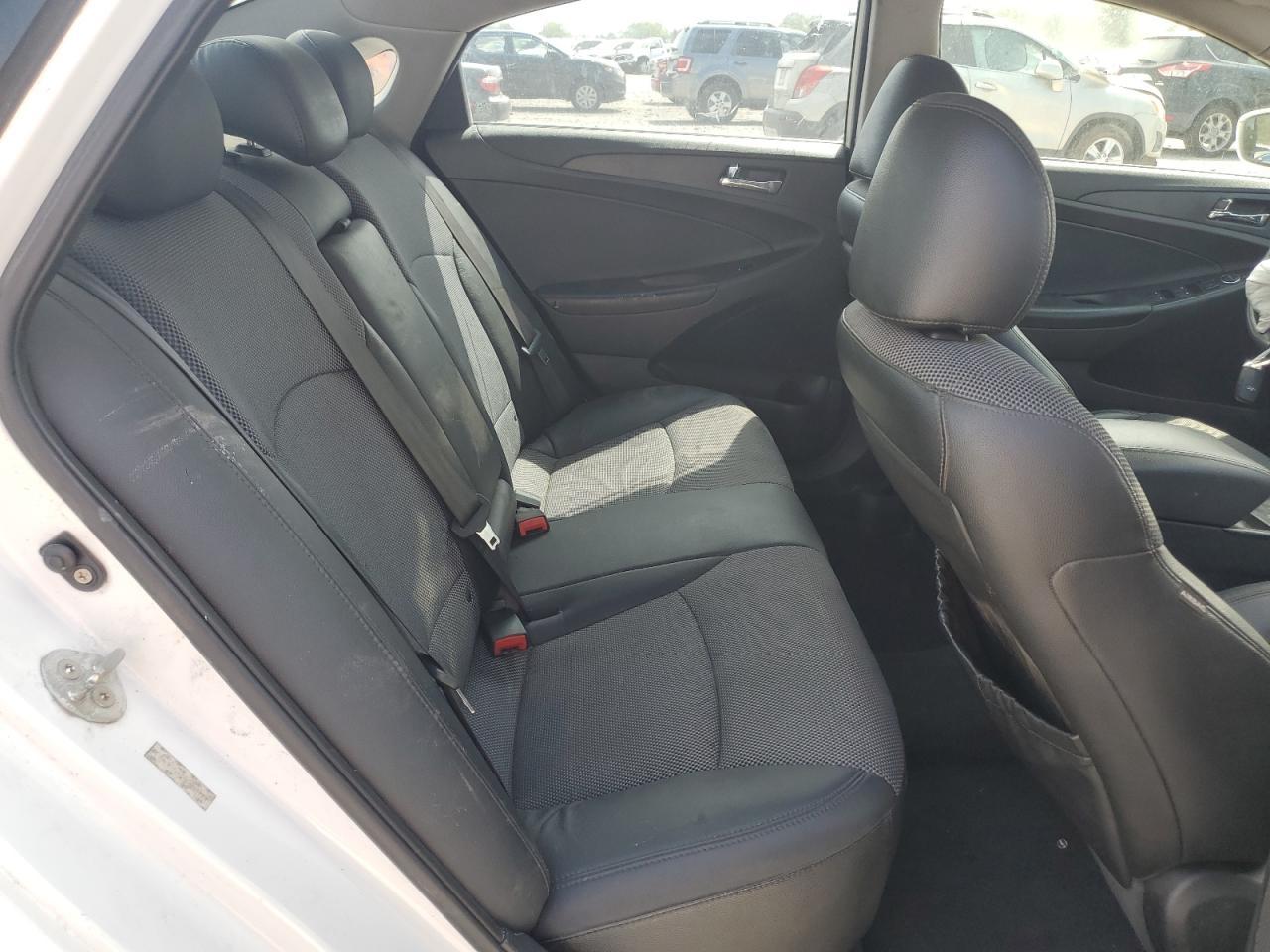 2011 HYUNDAI SONATA