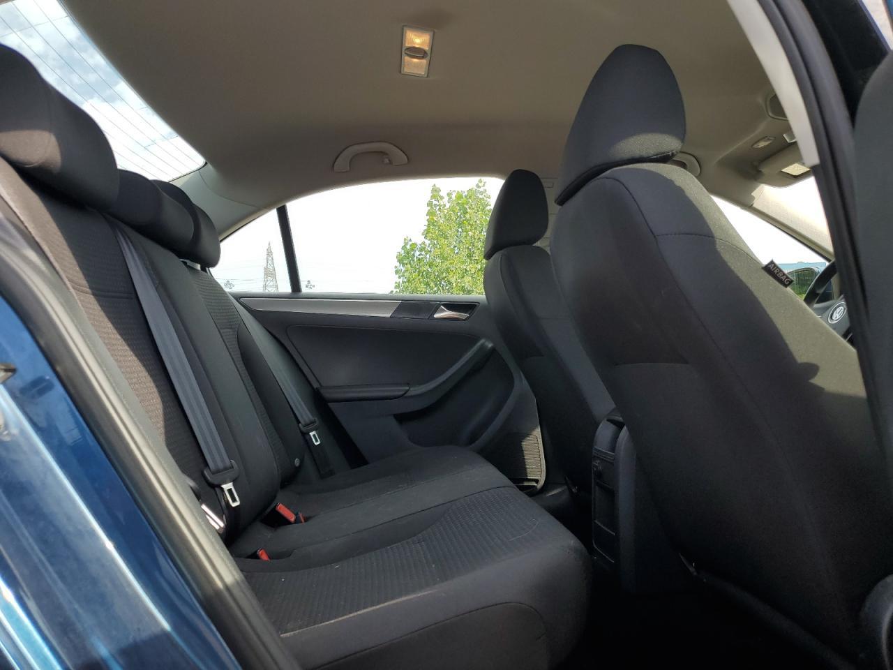 2016 VOLKSWAGEN JETTA