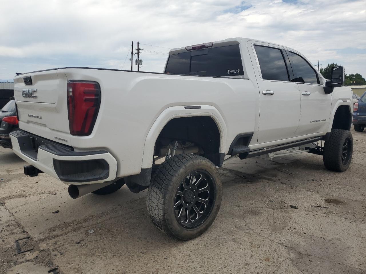2024 GMC Sierra