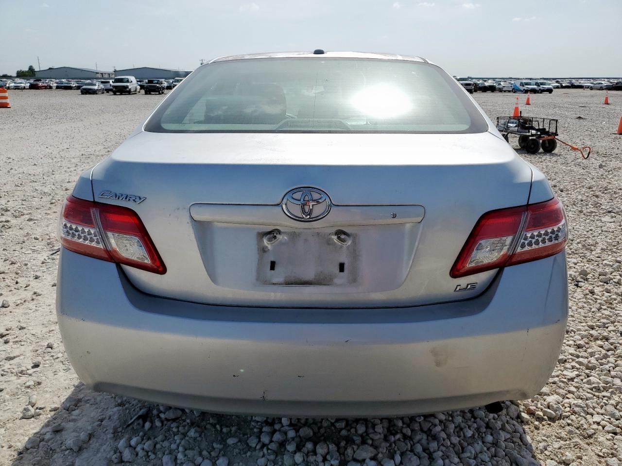 2011 TOYOTA CAMRY