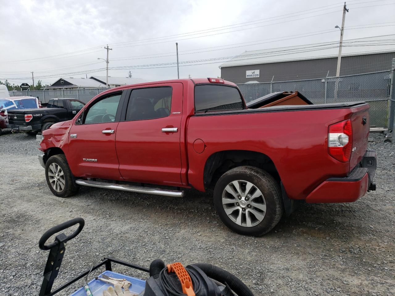 2017 TOYOTA TUNDRA