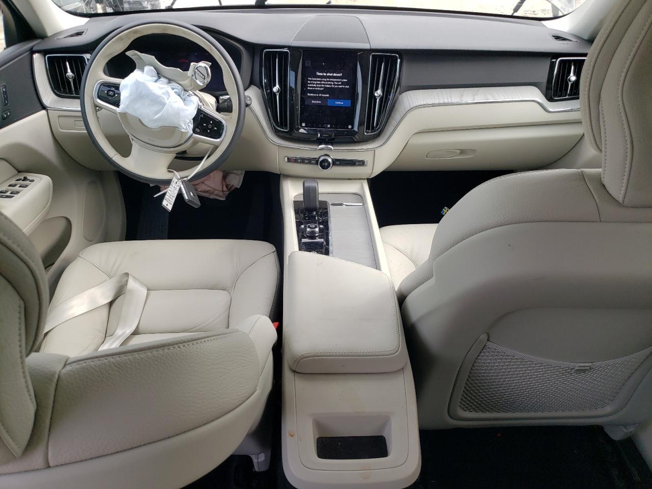 2025 VOLVO XC60