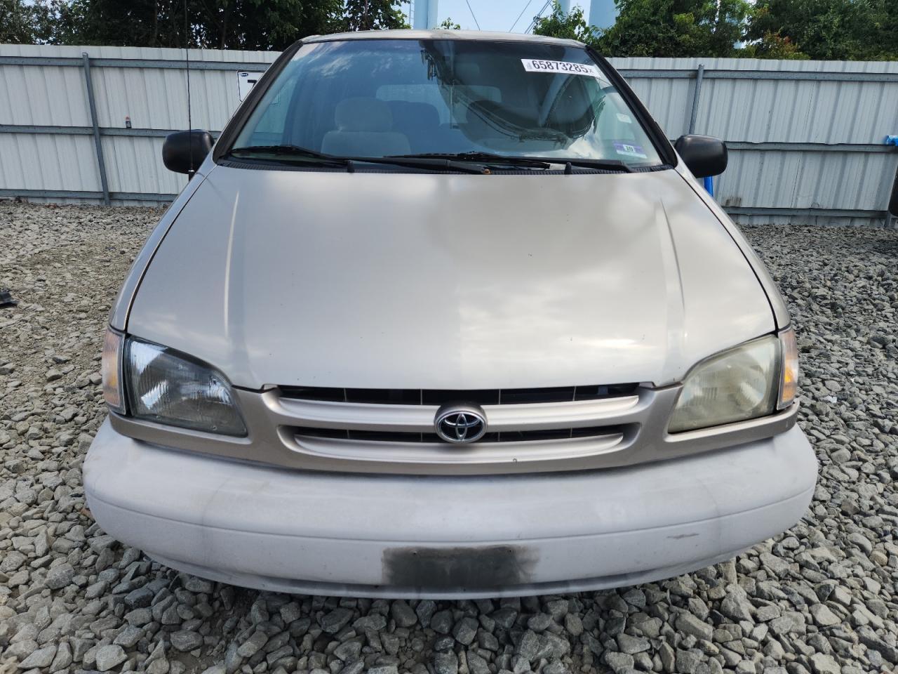 2000 TOYOTA SIENNA