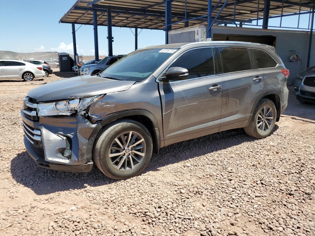 2017 TOYOTA HIGHLANDER