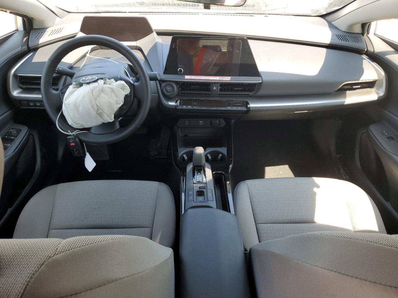2024 TOYOTA PRIUS