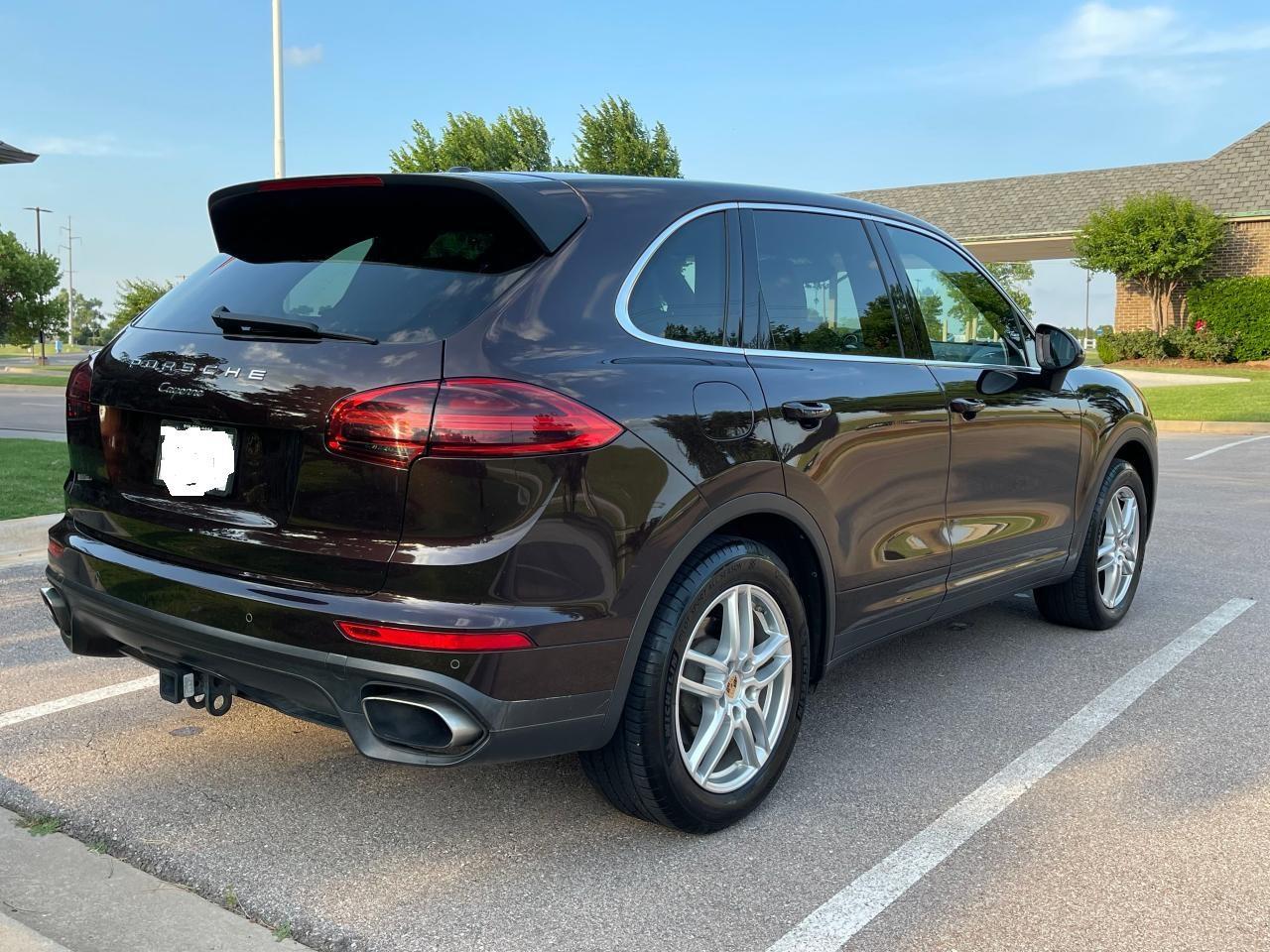 2016 PORSCHE CAYENNE