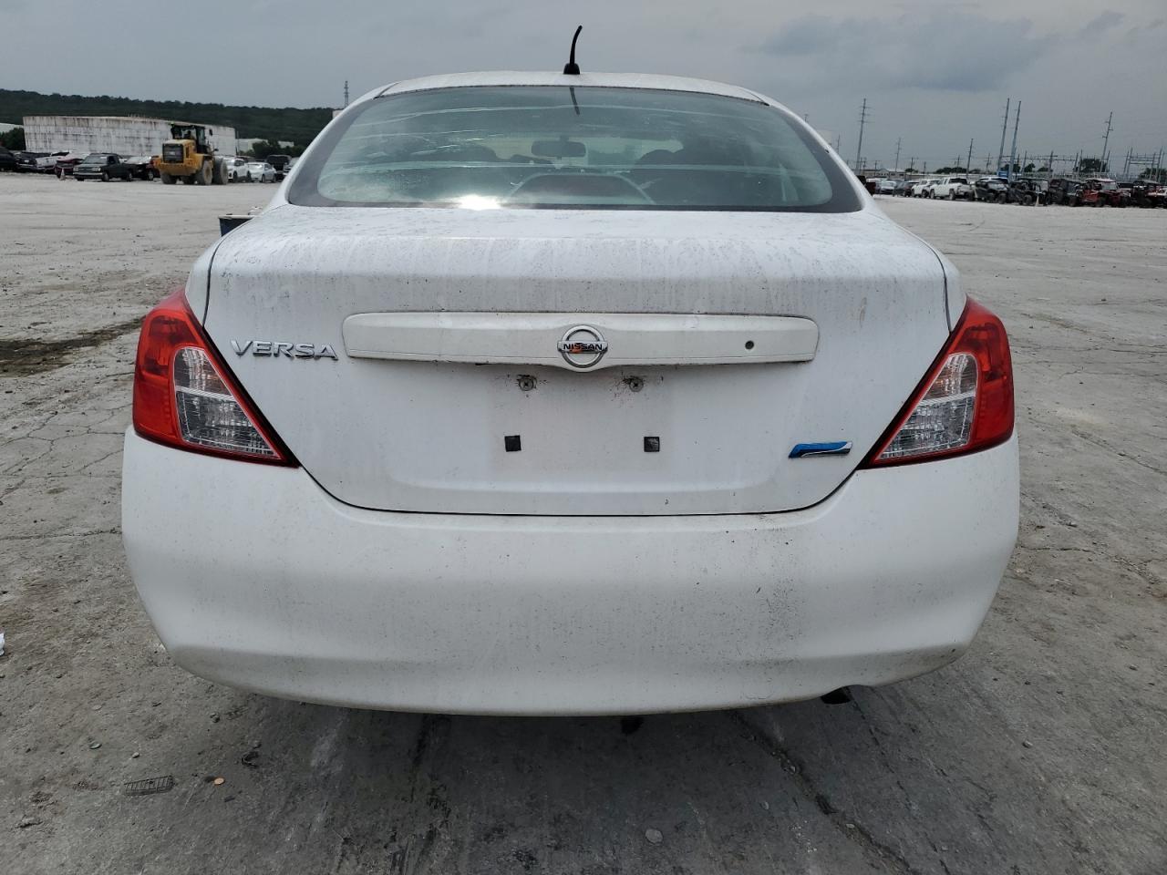 2012 NISSAN VERSA