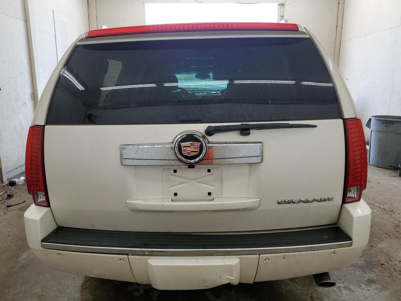 2013 CADILLAC ESCALADE