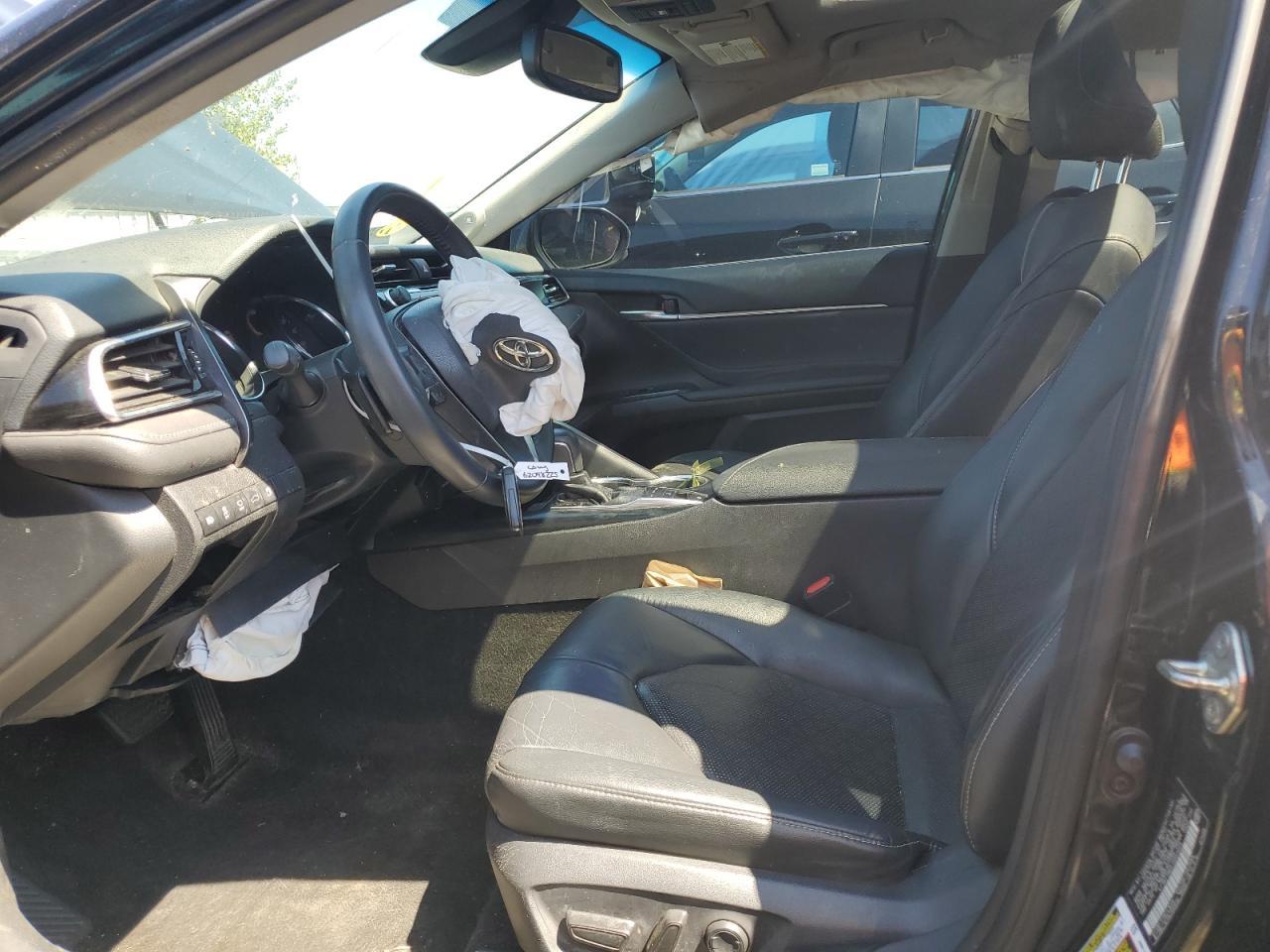 2018 TOYOTA CAMRY