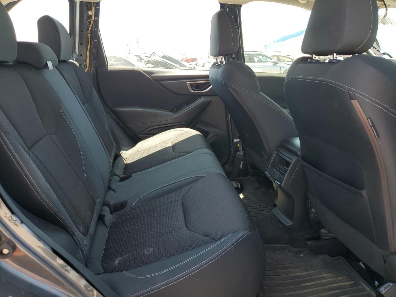 2021 SUBARU FORESTER