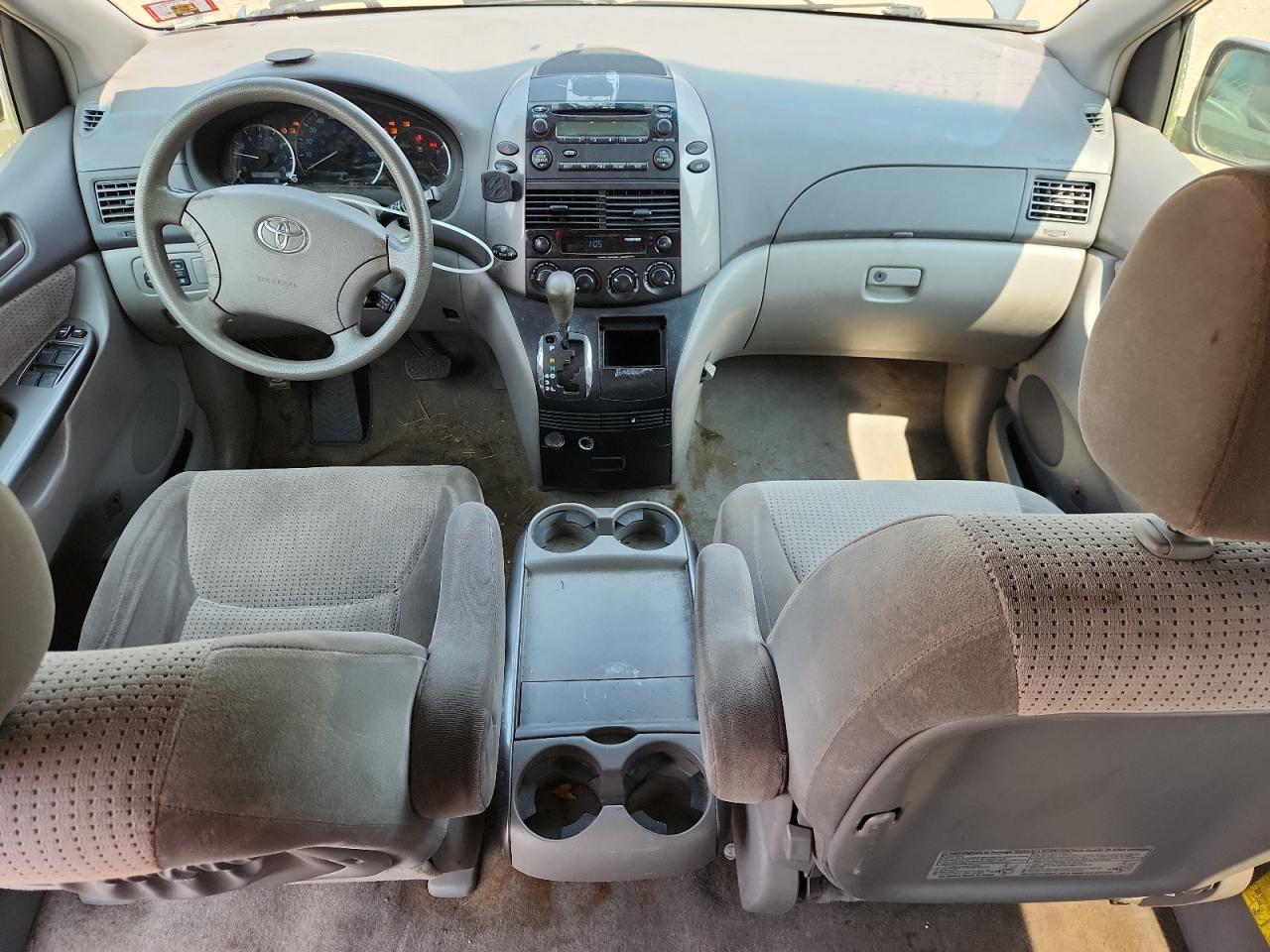2008 TOYOTA SIENNA