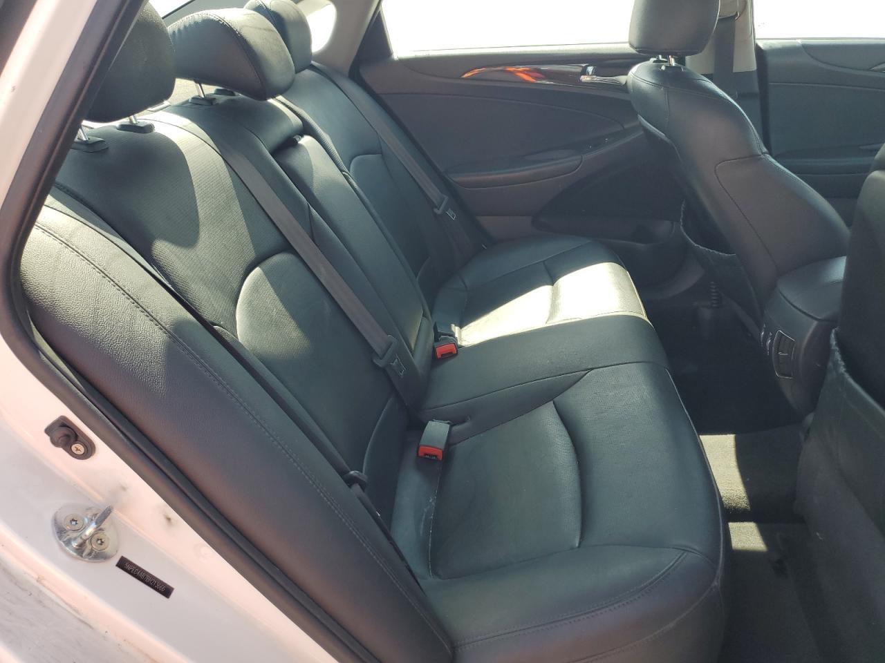 2011 HYUNDAI SONATA