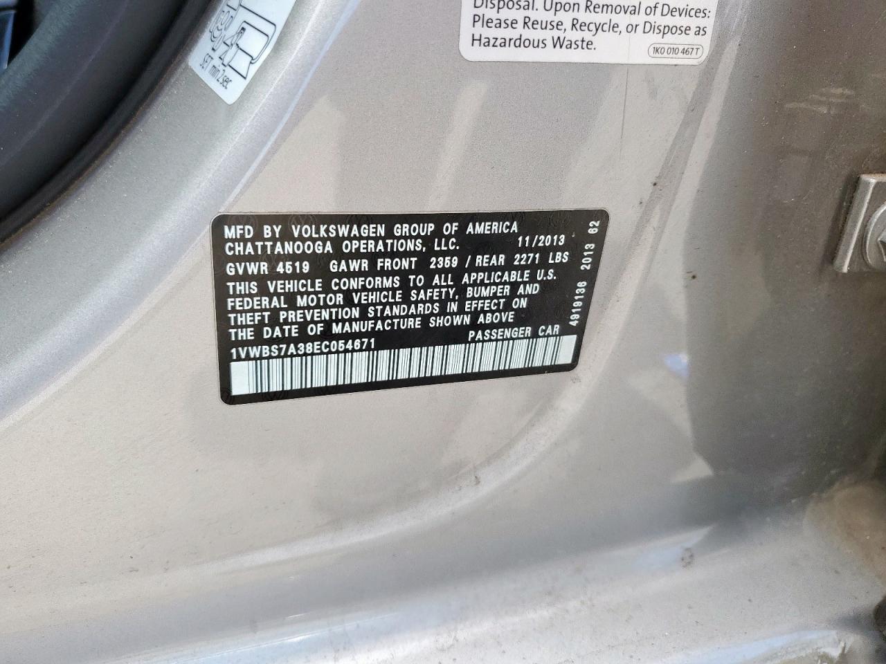 2014 VOLKSWAGEN Passat