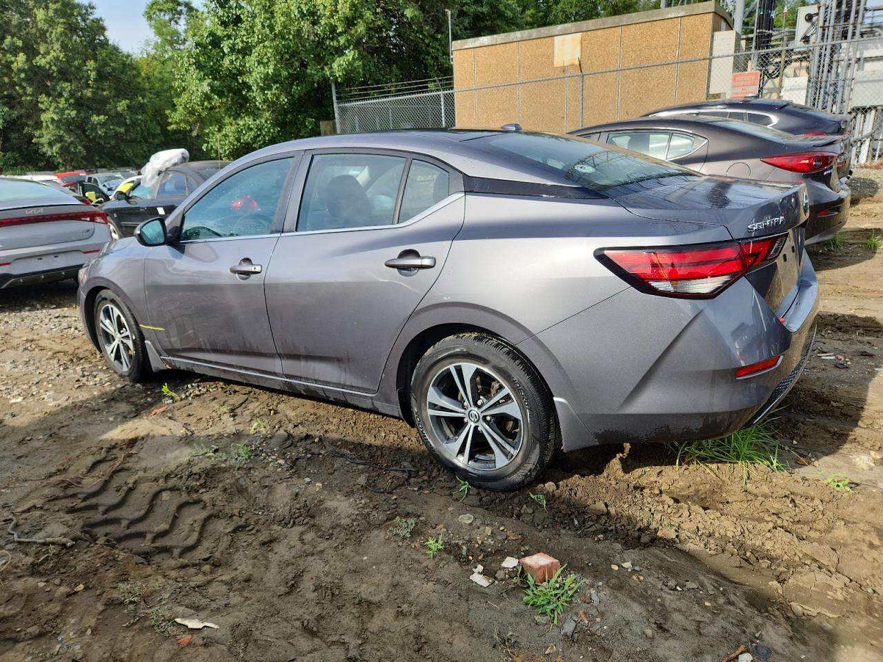 2022 NISSAN SENTRA
