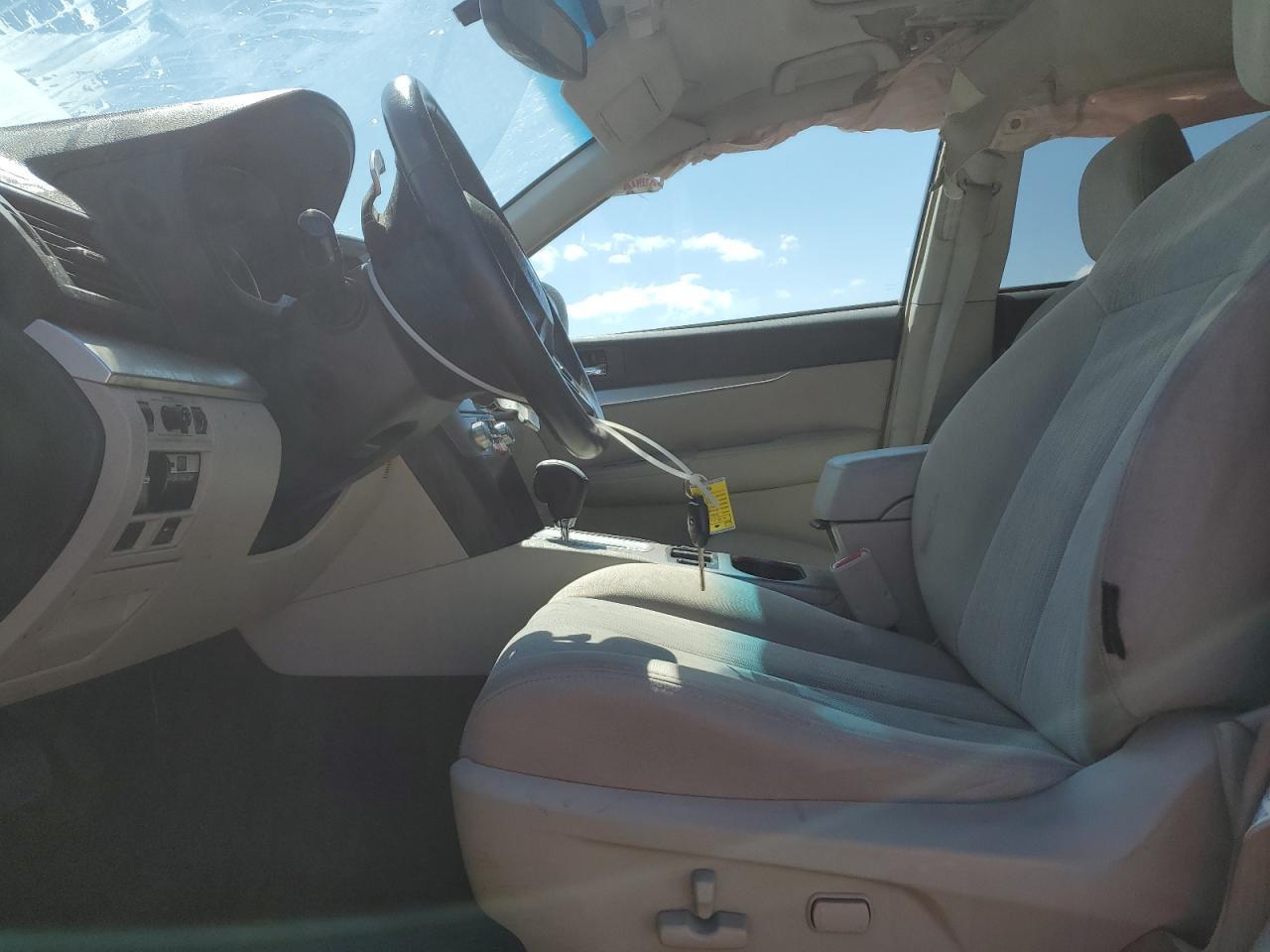 2013 SUBARU Outback