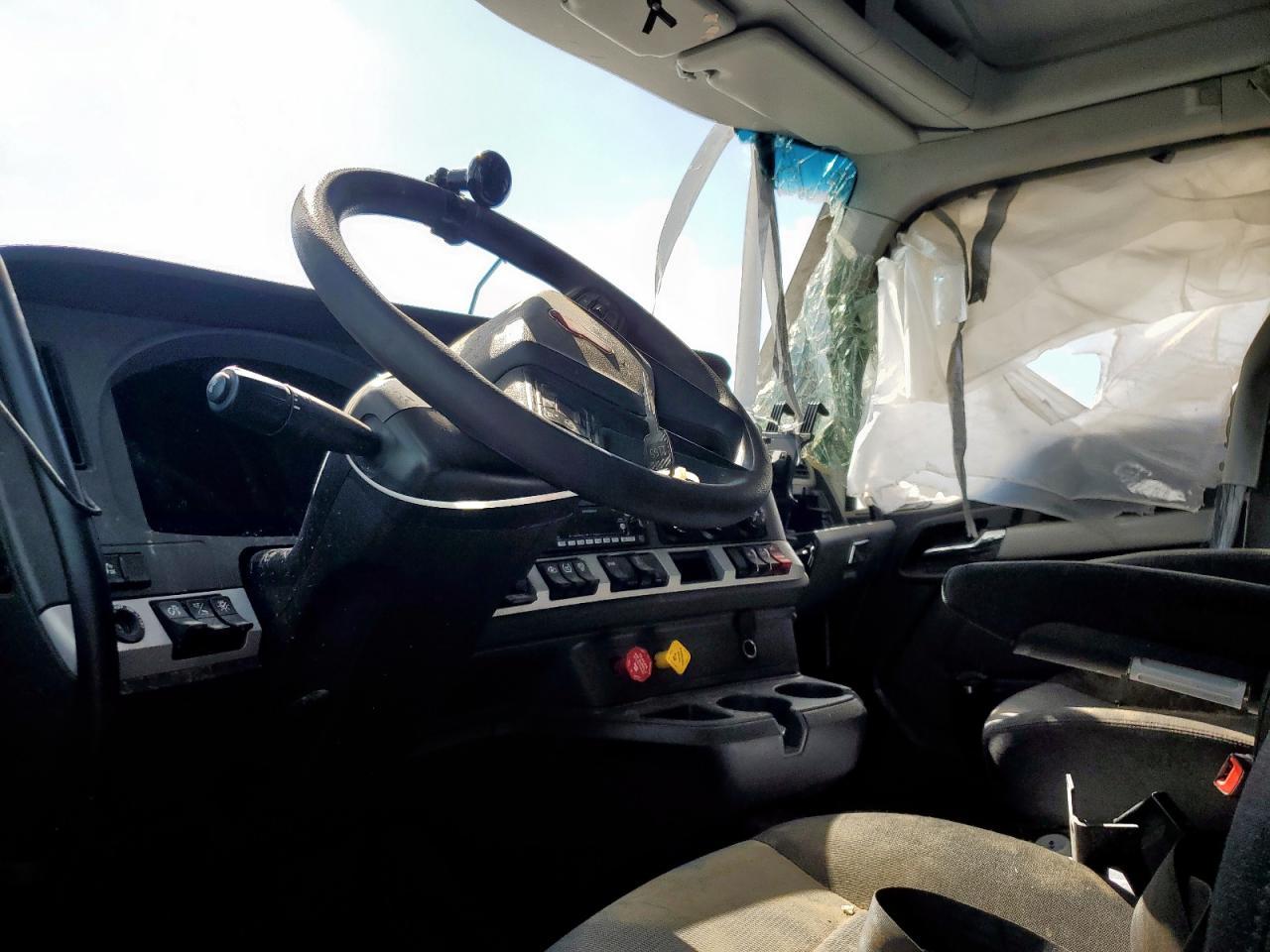 2024 KENWORTH T680