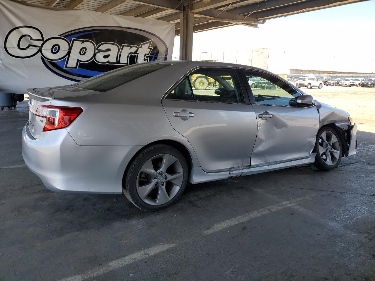 2014 TOYOTA CAMRY