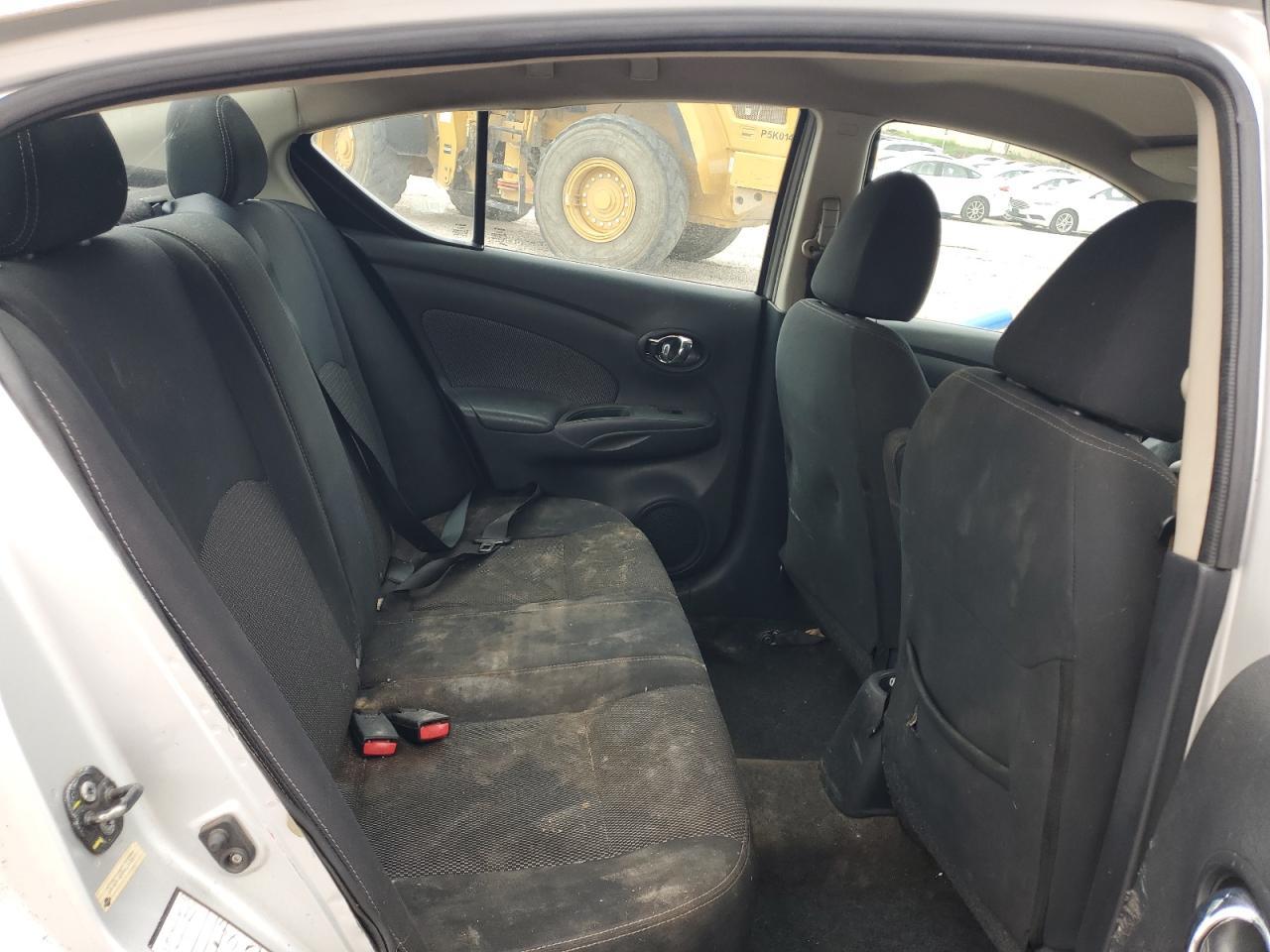 2016 NISSAN VERSA