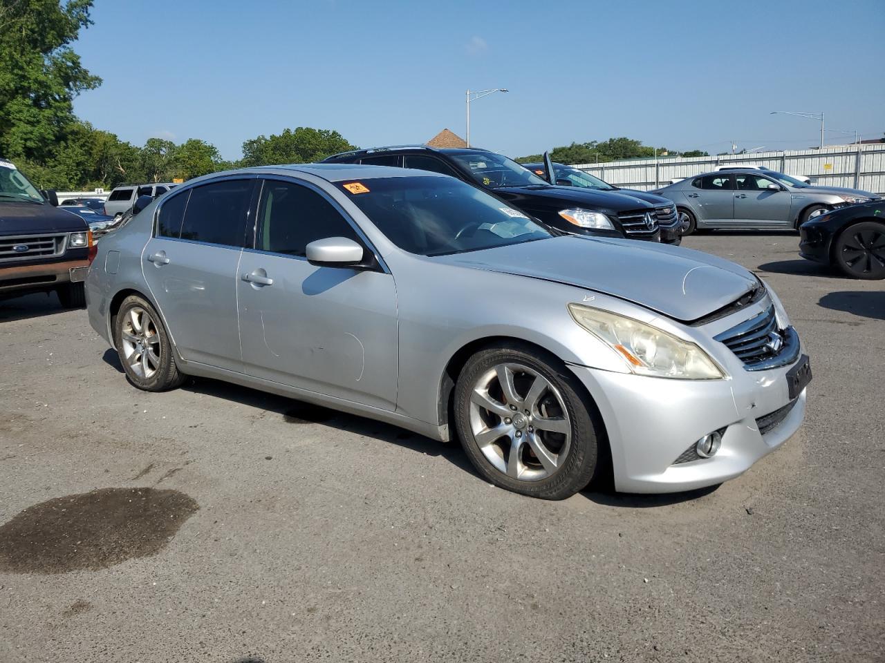 2012 INFINITI G37